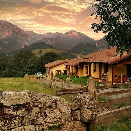 Casas Rurales Entrecastanos กังกัส เด โอนิส ภายนอก รูปภาพ