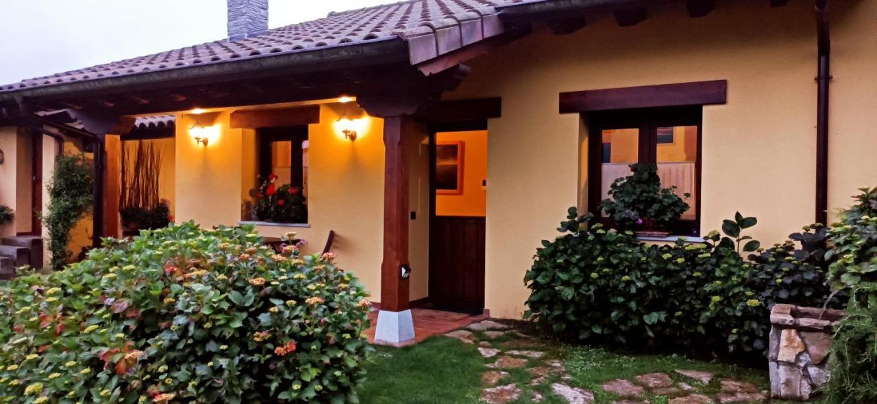 Casas Rurales Entrecastanos กังกัส เด โอนิส ภายนอก รูปภาพ